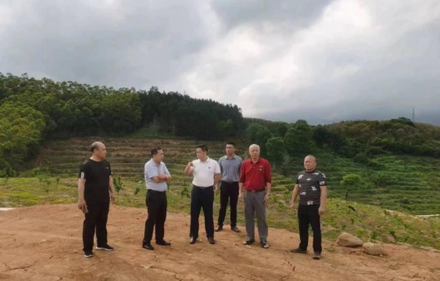 烏石農(nóng)場公司與瓊中縣長征鎮(zhèn)深化墾地融合，共謀政企發(fā)展